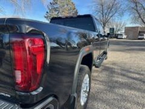 Used 2021 GMC Sierra 3500 Denali w/ Denali Ultimate Package image 12