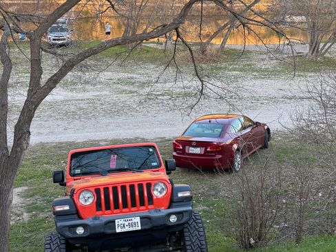 Used 2019 Jeep Wrangler Sport image 9
