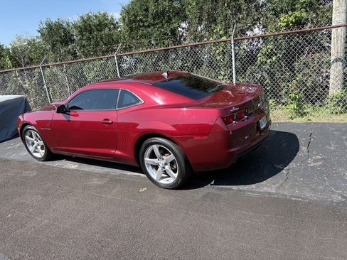 Used 2010 Chevrolet Camaro LT RWD image 9