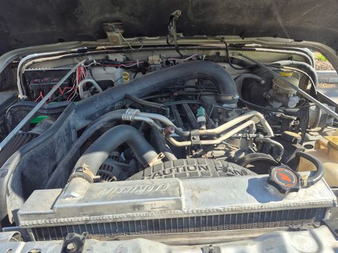 Used 2005 Jeep Wrangler Unlimited AWD/4WD image 9