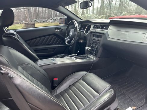 Used 2010 Ford Mustang GT Premium image 10