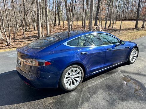 Used 2018 Tesla Model S 100D image 5