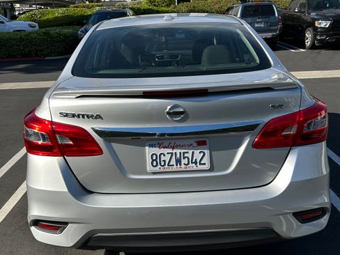 Used 2018 Nissan Sentra SR image 9