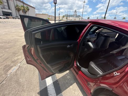Used 2019 Dodge Charger SRT Hellcat w/ Harman/Kardon Audio Group RWD image 17
