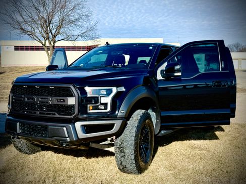 Used 2020 Ford F150 Raptor w/ Equipment Group 802A Luxury image 5