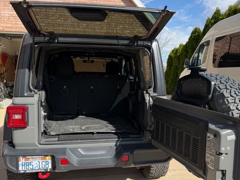 Used 2020 Jeep Wrangler Unlimited Rubicon image 12