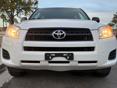 Used 2011 Toyota RAV4 2WD w/ 3rd Row image 9