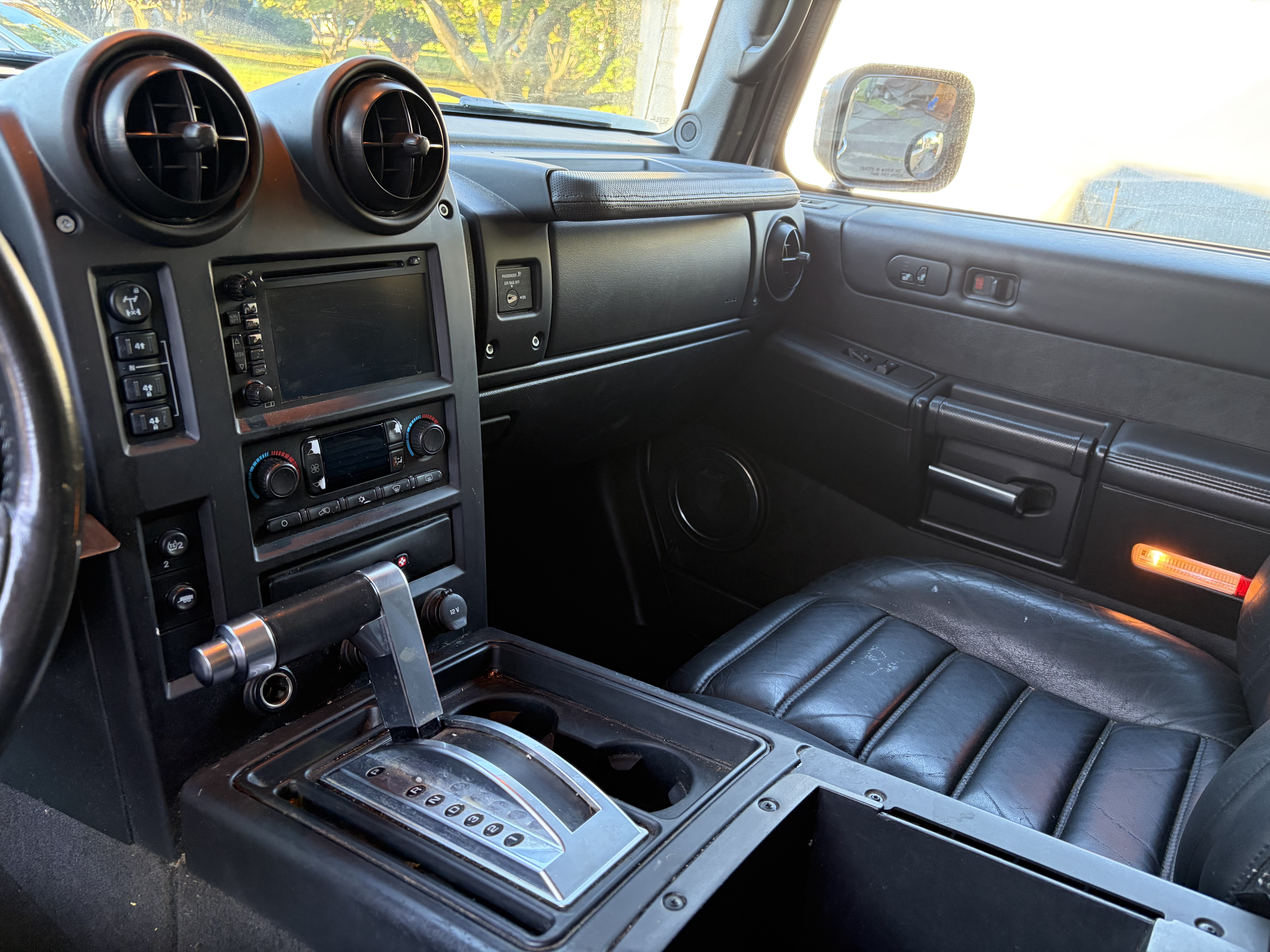 Used 2005 HUMMER H2 w/ Preferred Equipment Group AWD/4WD image 11