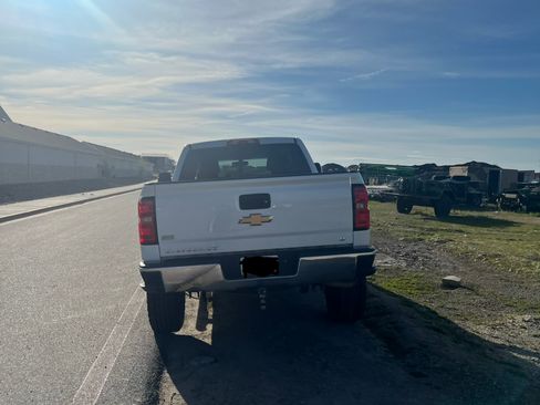 Used 2017 Chevrolet Silverado 1500 LT image 5