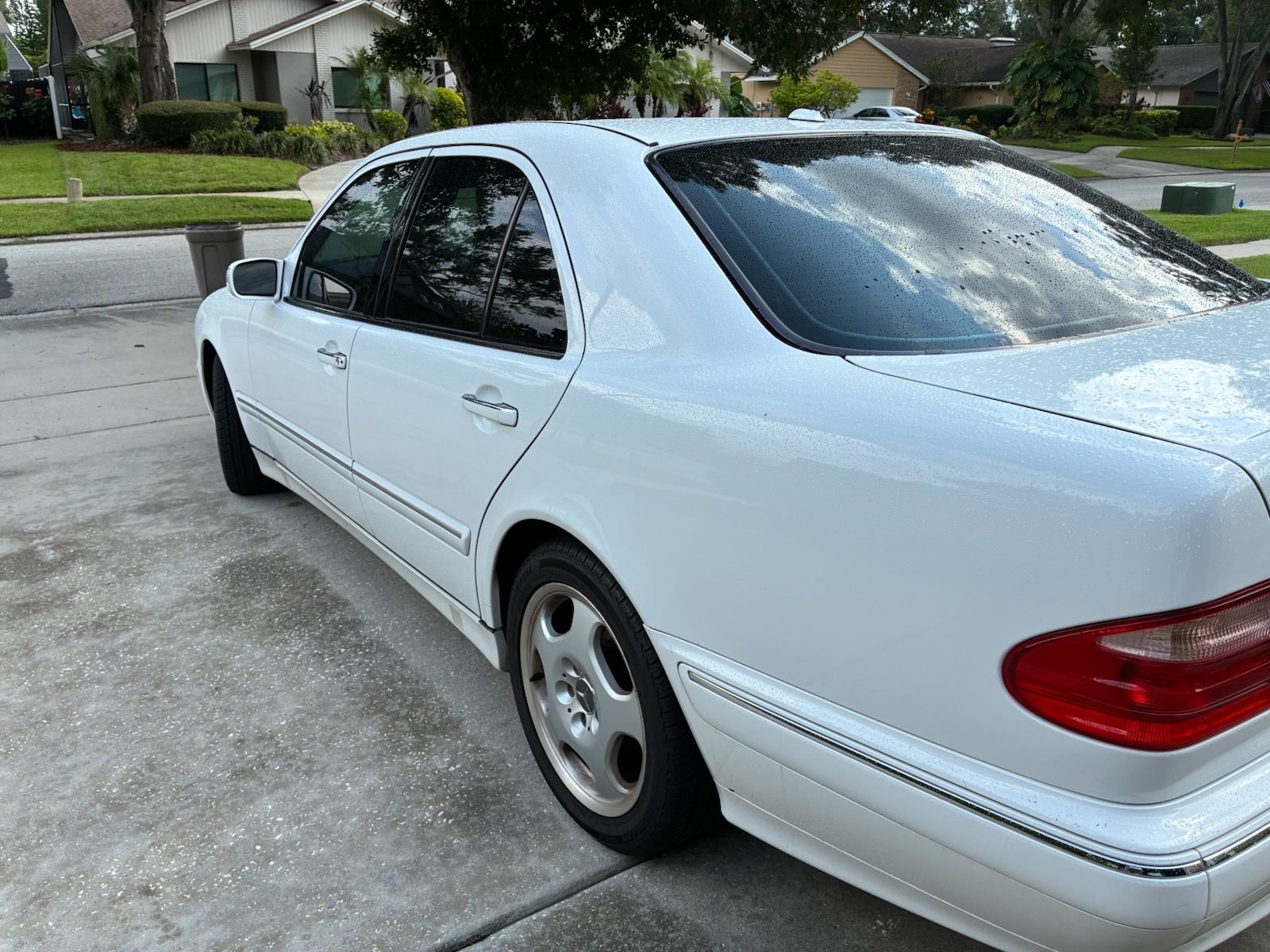 Used 2001 Mercedes-Benz E 430 Sedan image 2