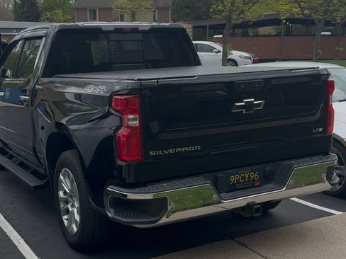 Used 2022 Chevrolet Silverado 1500 LTZ w/ LTZ Premium Package AWD/4WD image 4