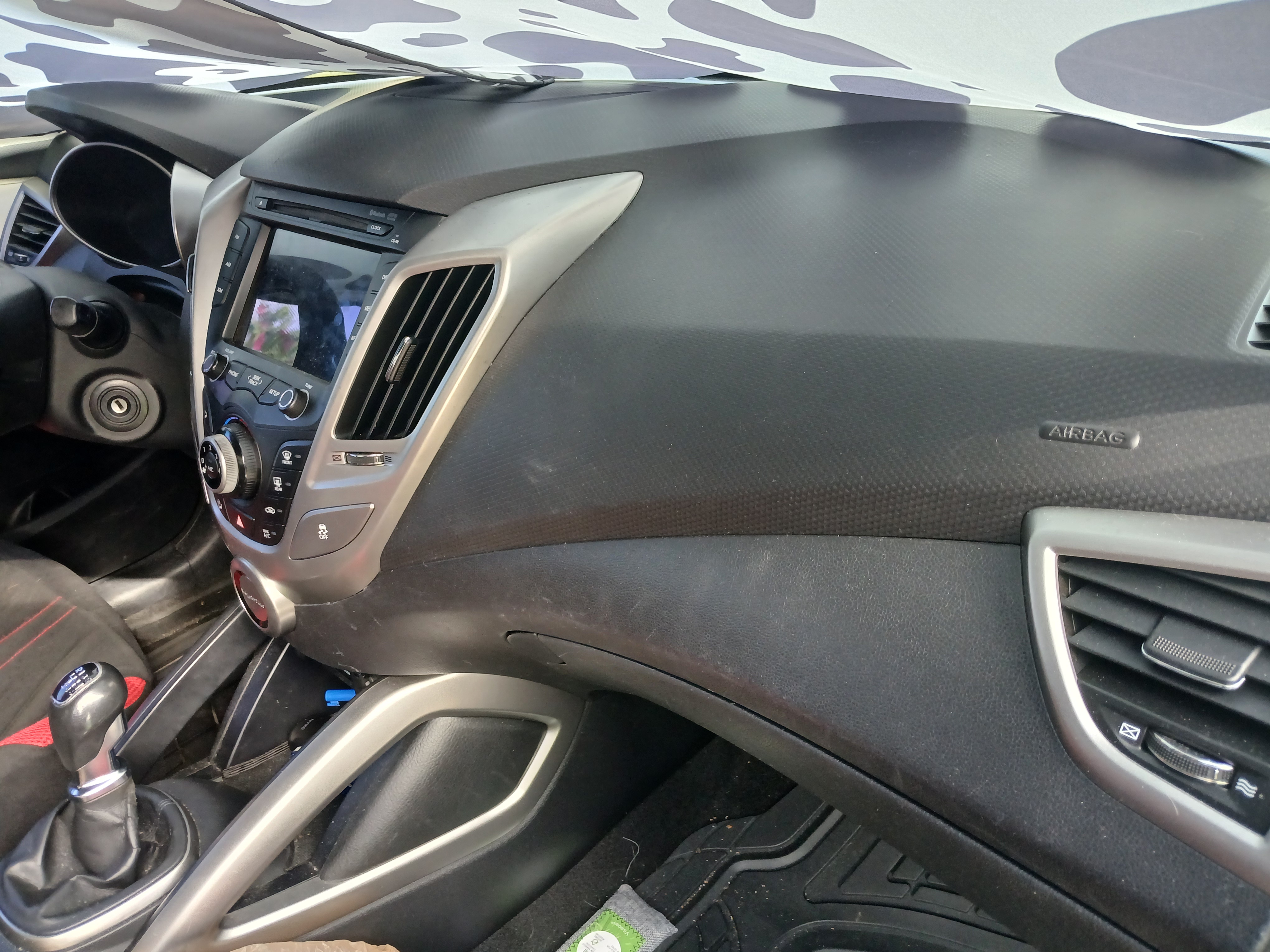 Used 2013 Hyundai Veloster FWD image 13