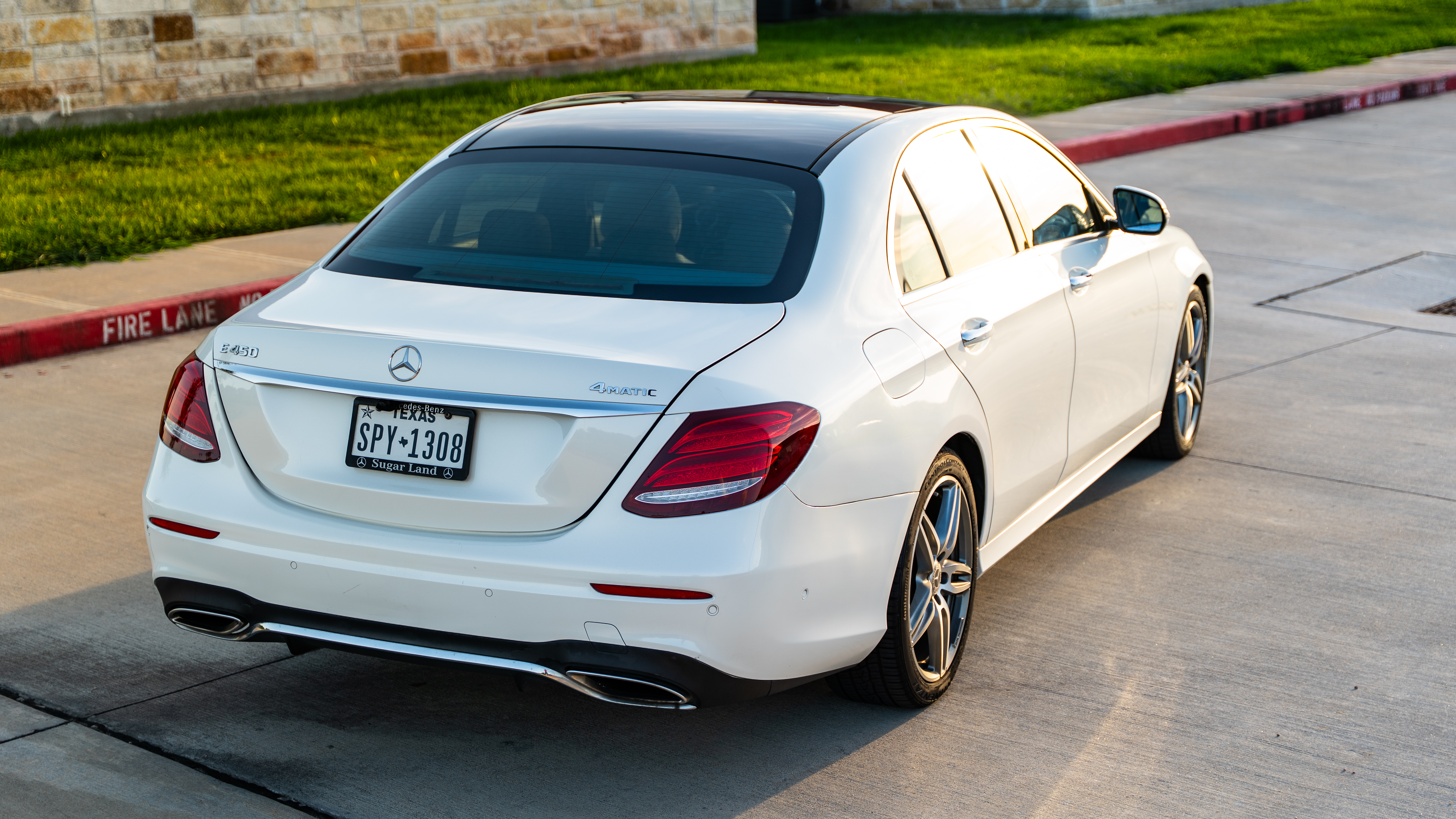 Used 2019 Mercedes-Benz E 450 4MATIC Sedan image 5