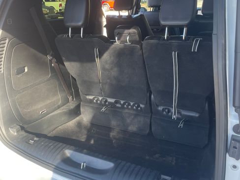 Used 2023 Chrysler Pacifica Touring-L w/ S Appearance Package image 17