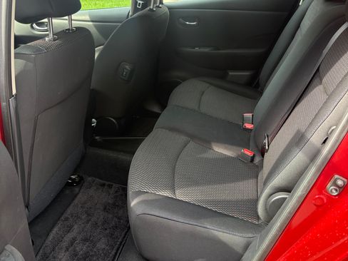 Used 2015 Nissan Leaf S w/ Charge Package FWD image 6