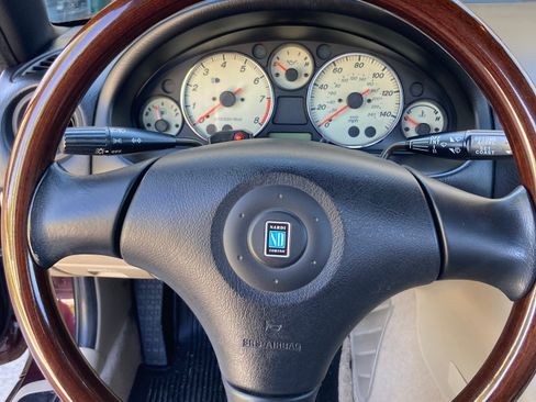 Used 2000 MAZDA MX-5 Miata RWD image 6