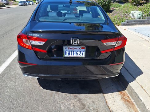 Used 2018 Honda Accord LX image 4