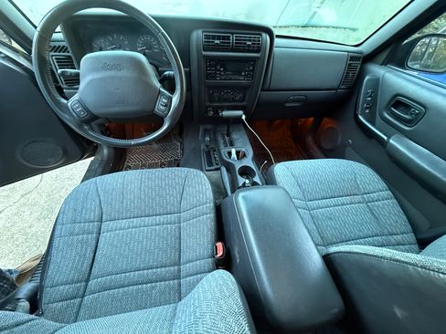 Used 2001 Jeep Cherokee Sport image 10