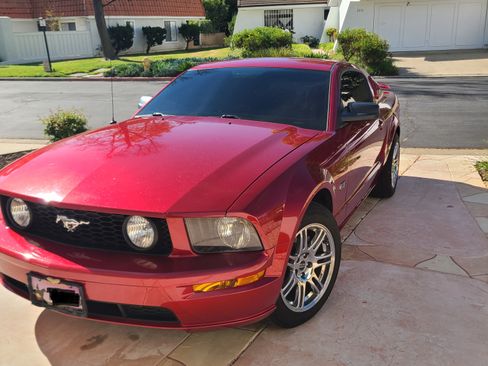 Used 2005 Ford Mustang GT image 1