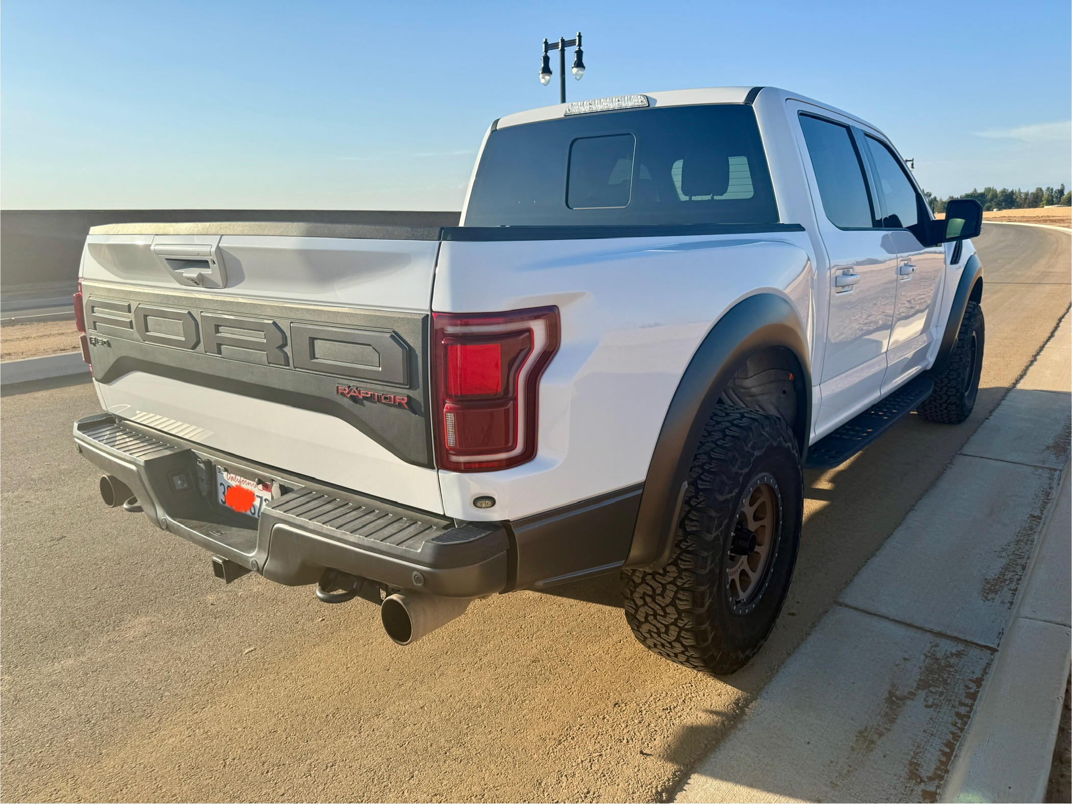 Used 2019 Ford F150 Raptor w/ Equipment Group 802A Luxury AWD/4WD image 2