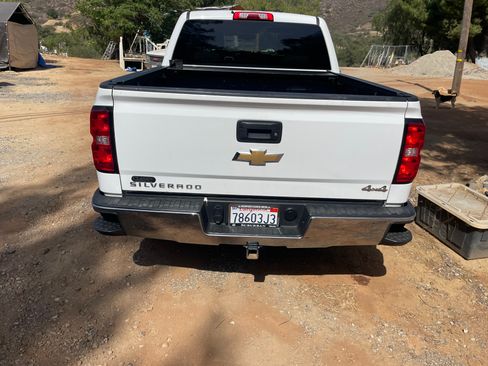 Used 2018 Chevrolet Silverado 1500 W/T w/ WT Convenience Package AWD/4WD image 8