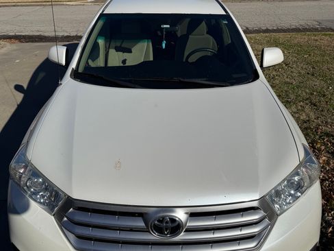 Used 2012 Toyota Highlander SE image 13