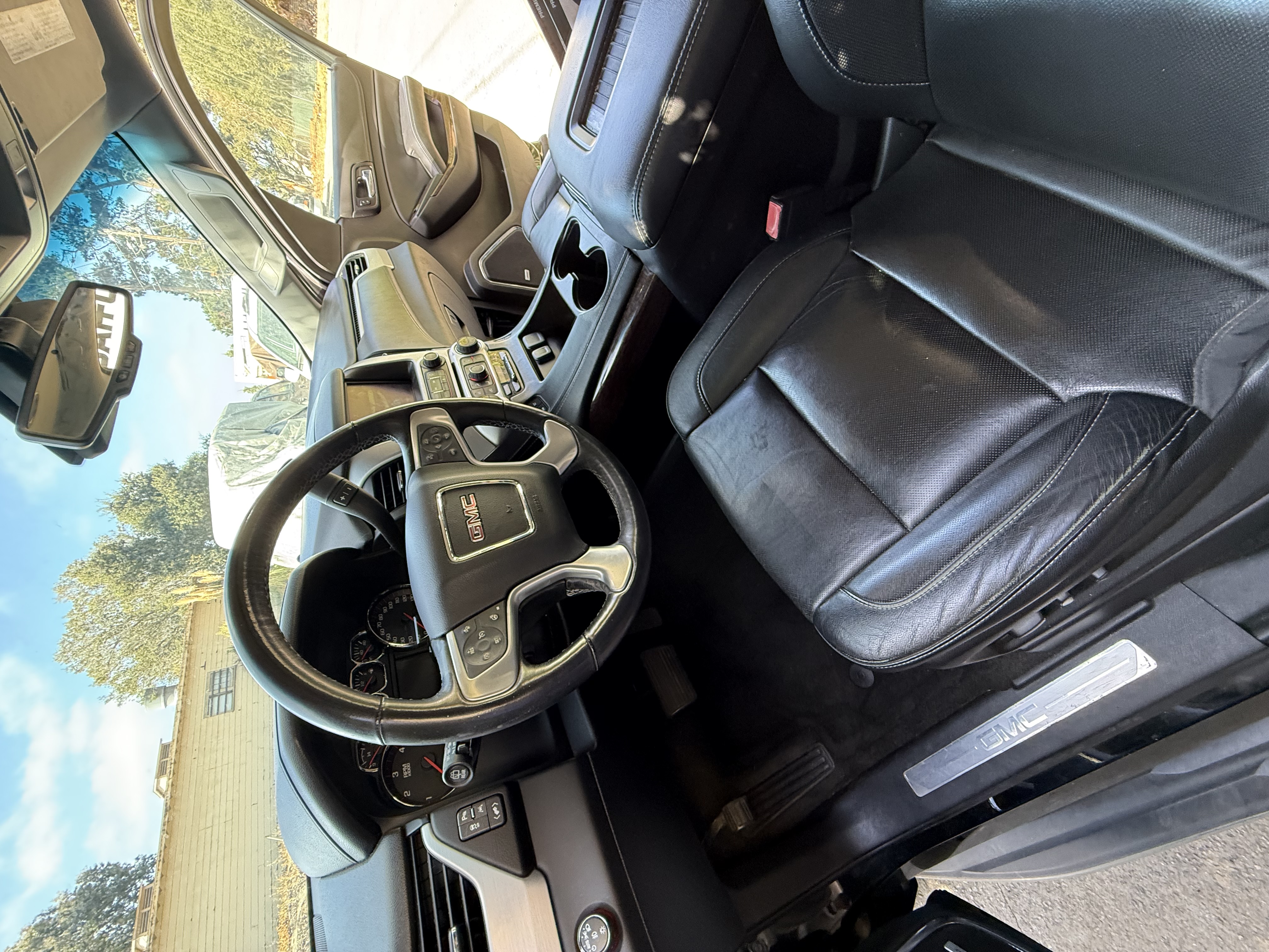 Used 2016 GMC Yukon SLT RWD image 9