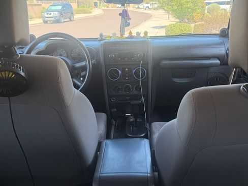 Used 2009 Jeep Wrangler Unlimited X AWD/4WD image 8