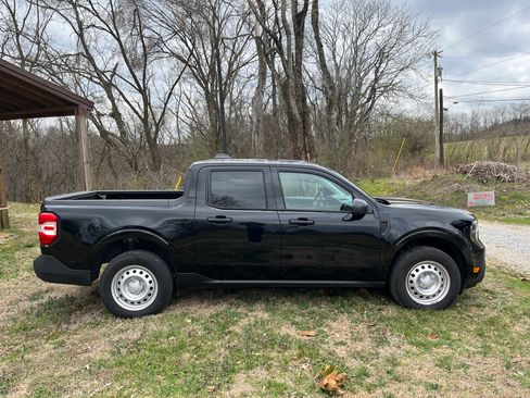 Used 2025 Ford Maverick XL image 2