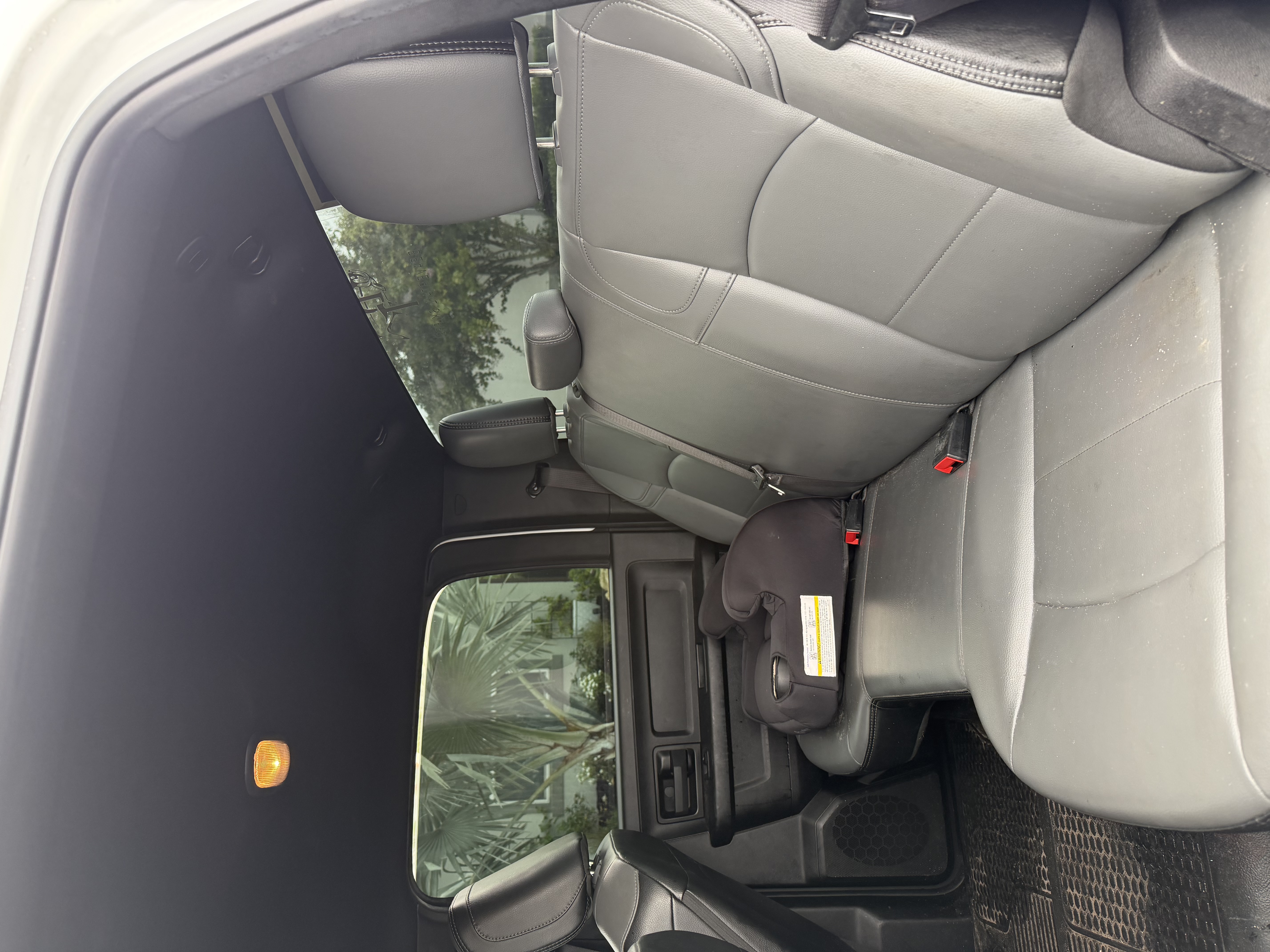 Used 2023 RAM 3500 Tradesman w/ Chrome Appearance Group AWD/4WD image 12