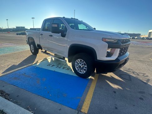 Used 2020 Chevrolet Silverado 2500 W/T w/ WT Convenience Package image 4