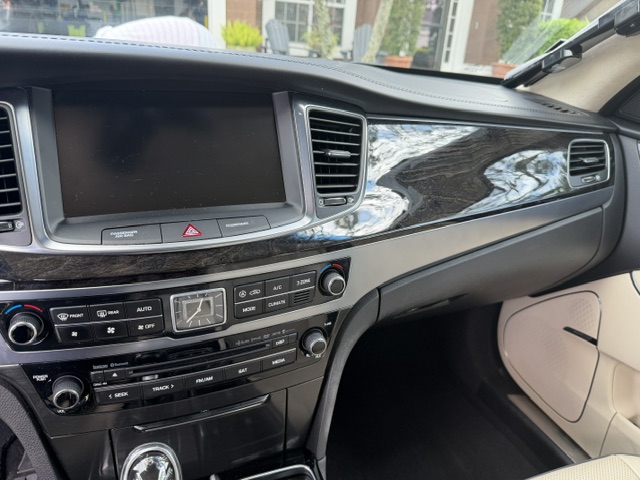 Used 2014 Hyundai Equus Ultimate RWD image 23