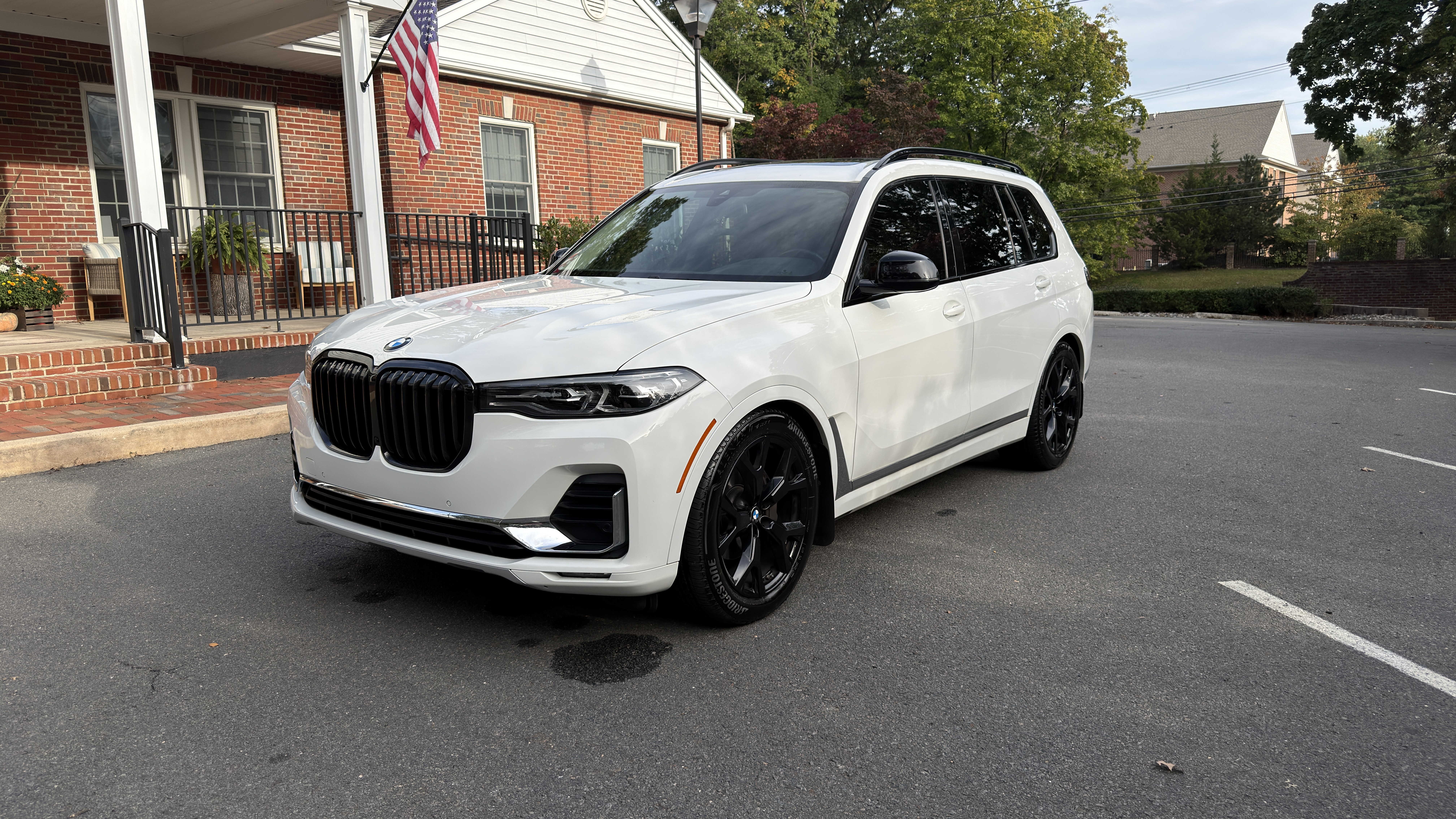 Used 2021 BMW X7 xDrive40i AWD/4WD image 1