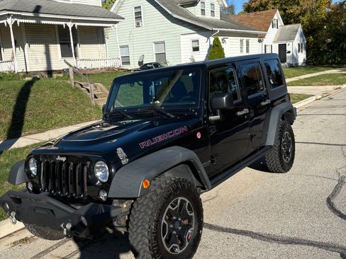 Used 2016 Jeep Wrangler Unlimited Rubicon image 2