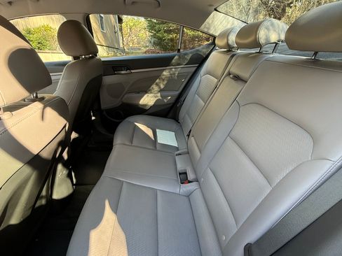 Used 2017 Hyundai Elantra Limited w/ Cargo Package FWD image 14