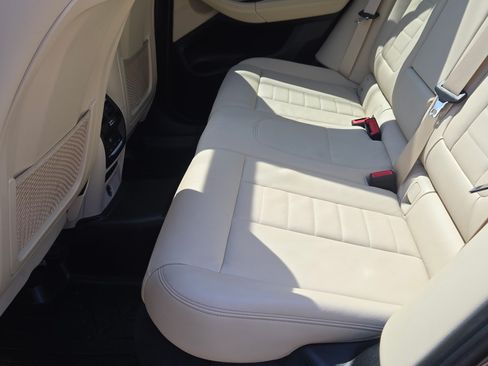 Used 2019 BMW X3 sDrive30i w/ Driving Assistance Package RWD image 12