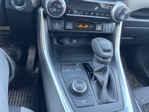 Used 2023 Toyota RAV4 XLE w/ XLE Grade Weather Package image 12