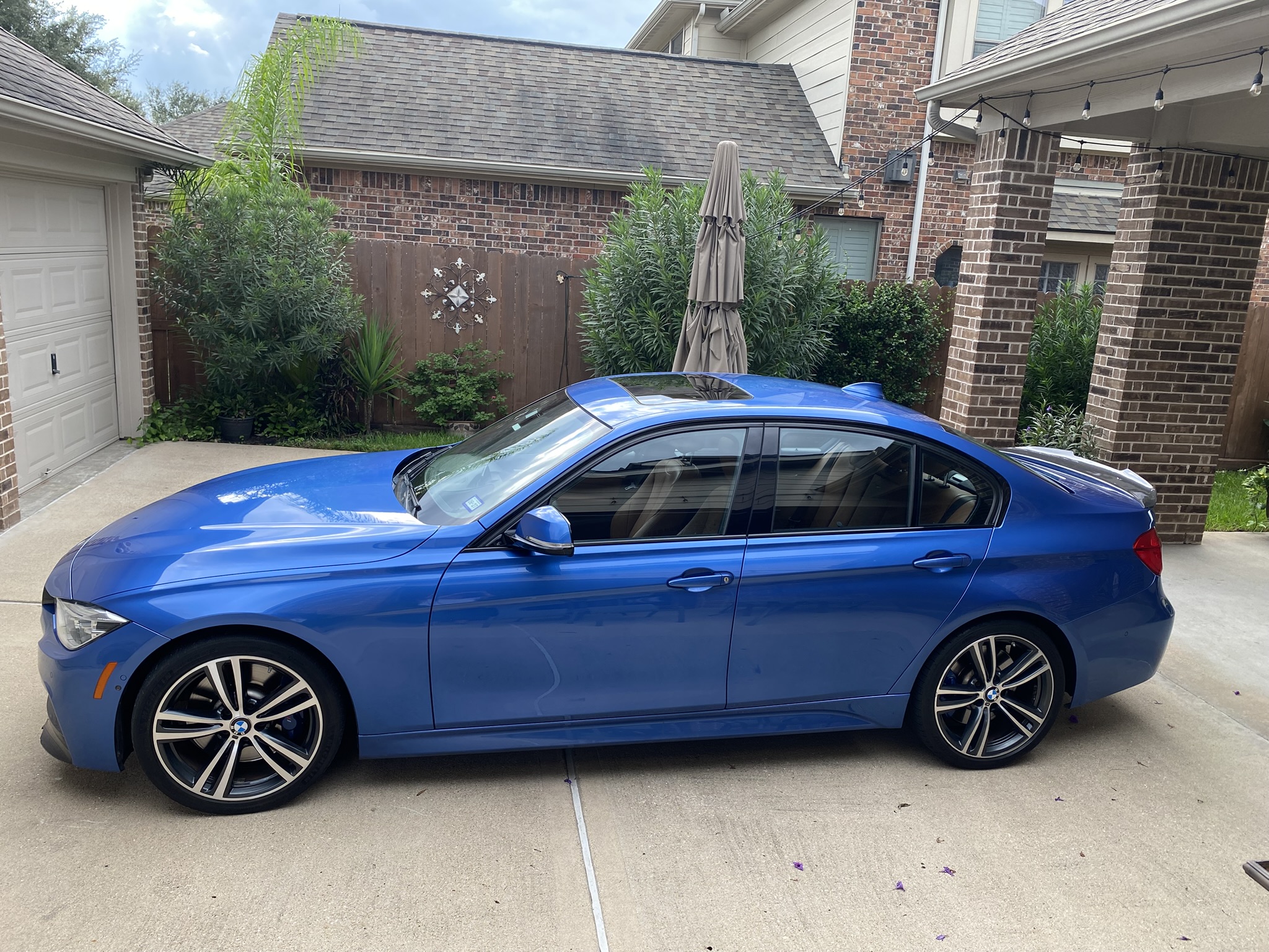 Used 2017 BMW 340i Sedan RWD image 1