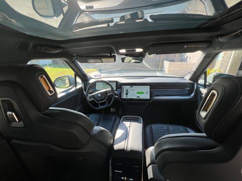 Used 2022 Rivian R1T Adventure AWD/4WD image 8