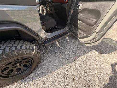 Used 2021 Jeep Wrangler Rubicon AWD/4WD image 20