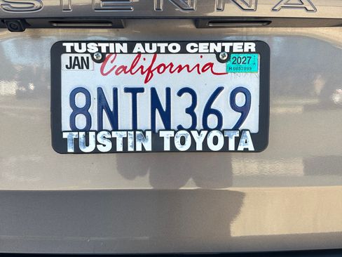 Used 2020 Toyota Sienna SE Premium image 15