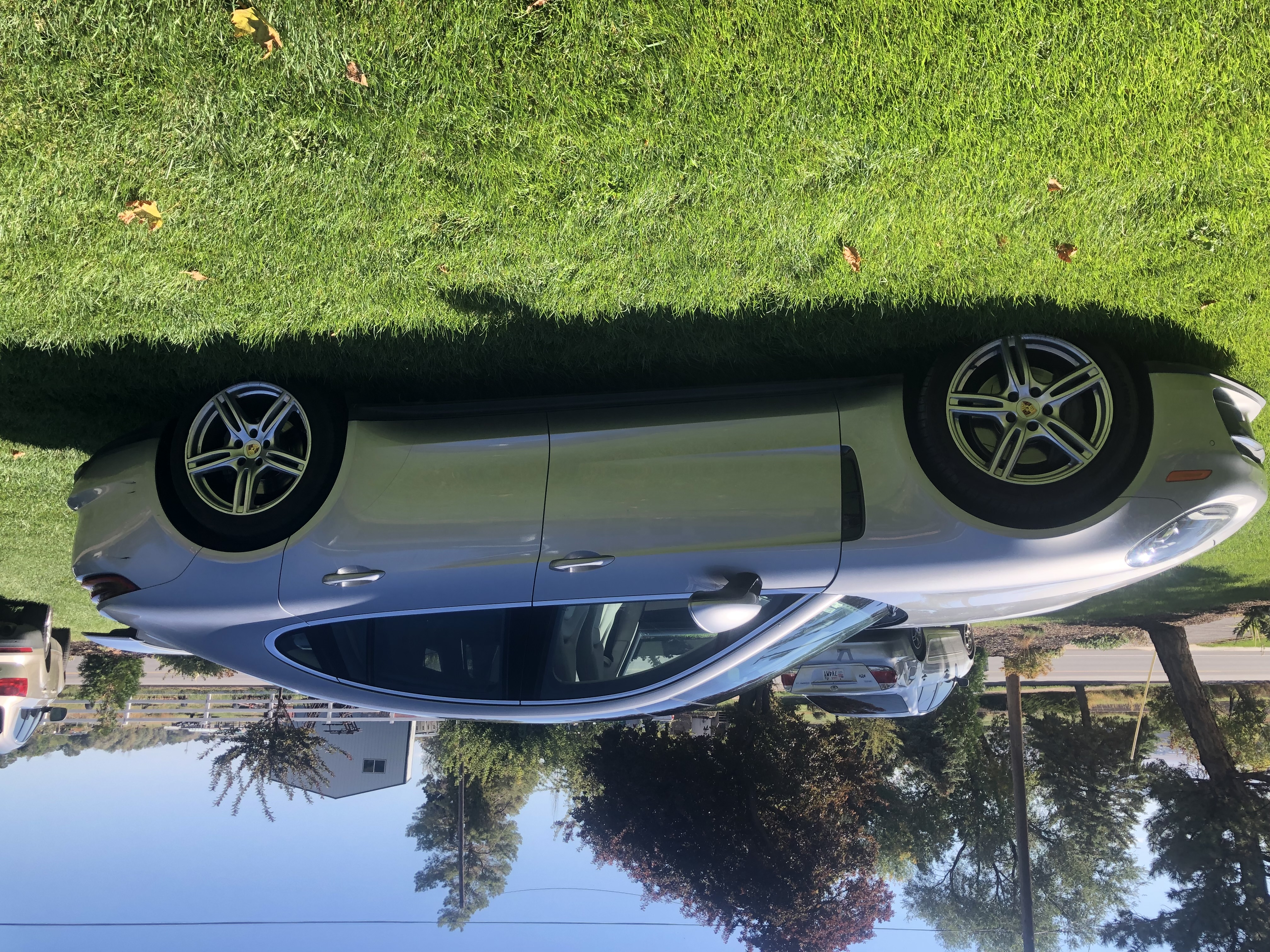 Used 2018 Porsche Panamera 4S AWD/4WD image 4