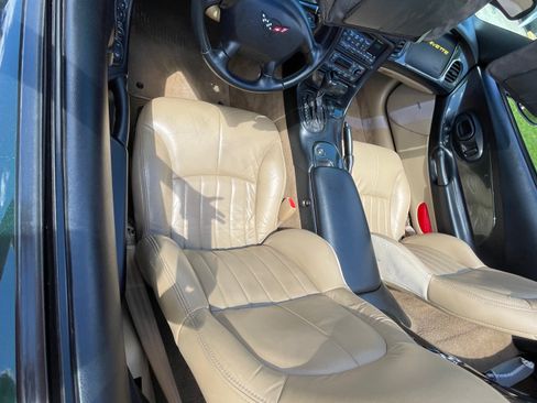 Used 2000 Chevrolet Corvette Convertible RWD image 13