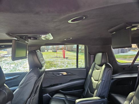 Used 2016 Cadillac Escalade ESV Platinum image 15