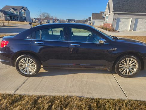 Used 2012 Chrysler 200 Limited image 4