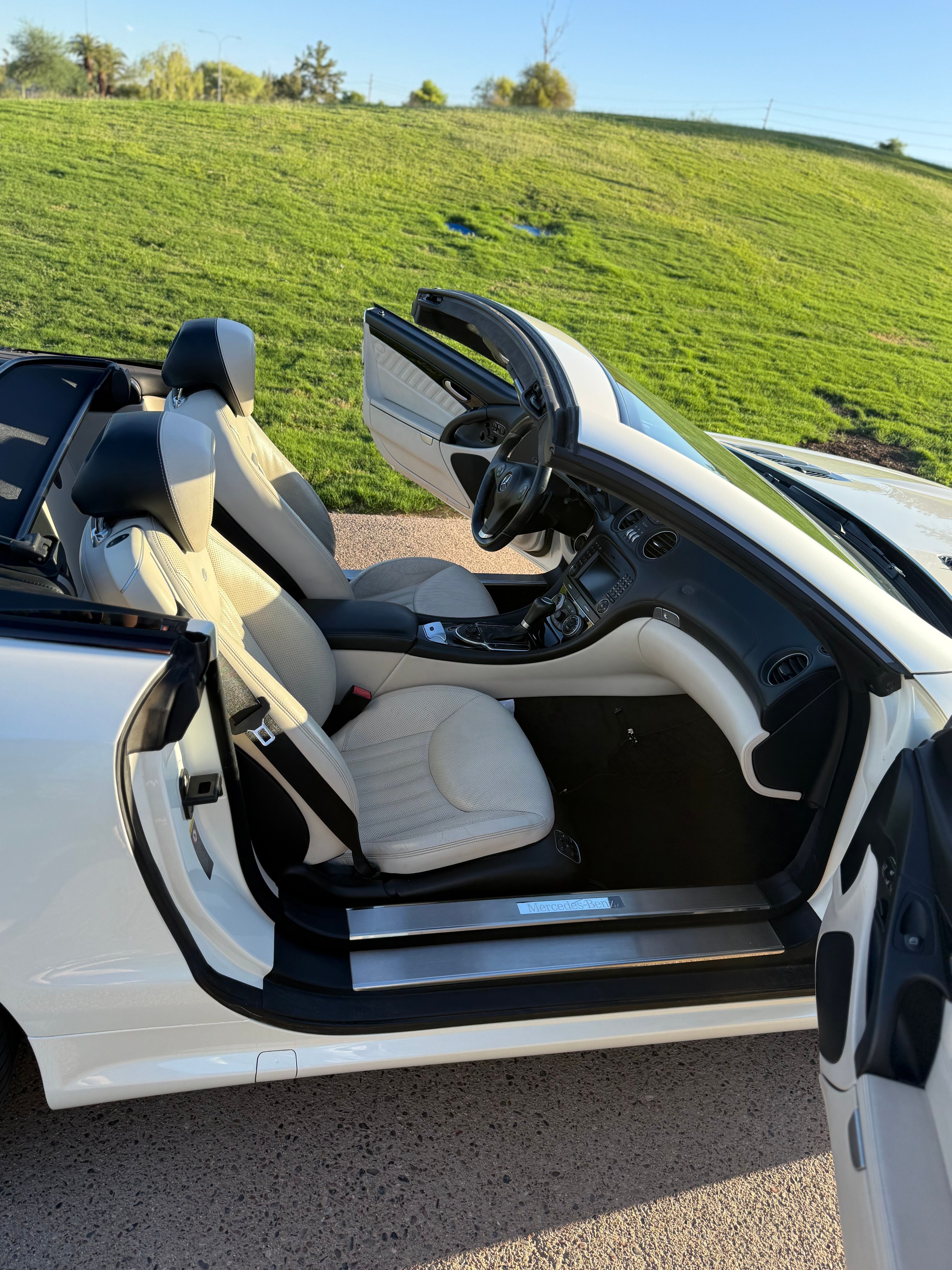 Used 2012 Mercedes-Benz SL 550 w/ SL Wheel Pkg image 14