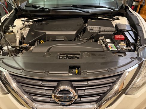 Used 2016 Nissan Altima 2.5 SV image 8