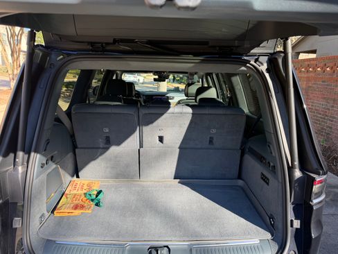 Used 2022 Jeep Grand Wagoneer Series II image 19