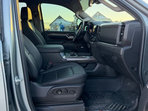 Used 2025 Chevrolet Silverado 3500 LTZ w/ LTZ Plus Package image 22