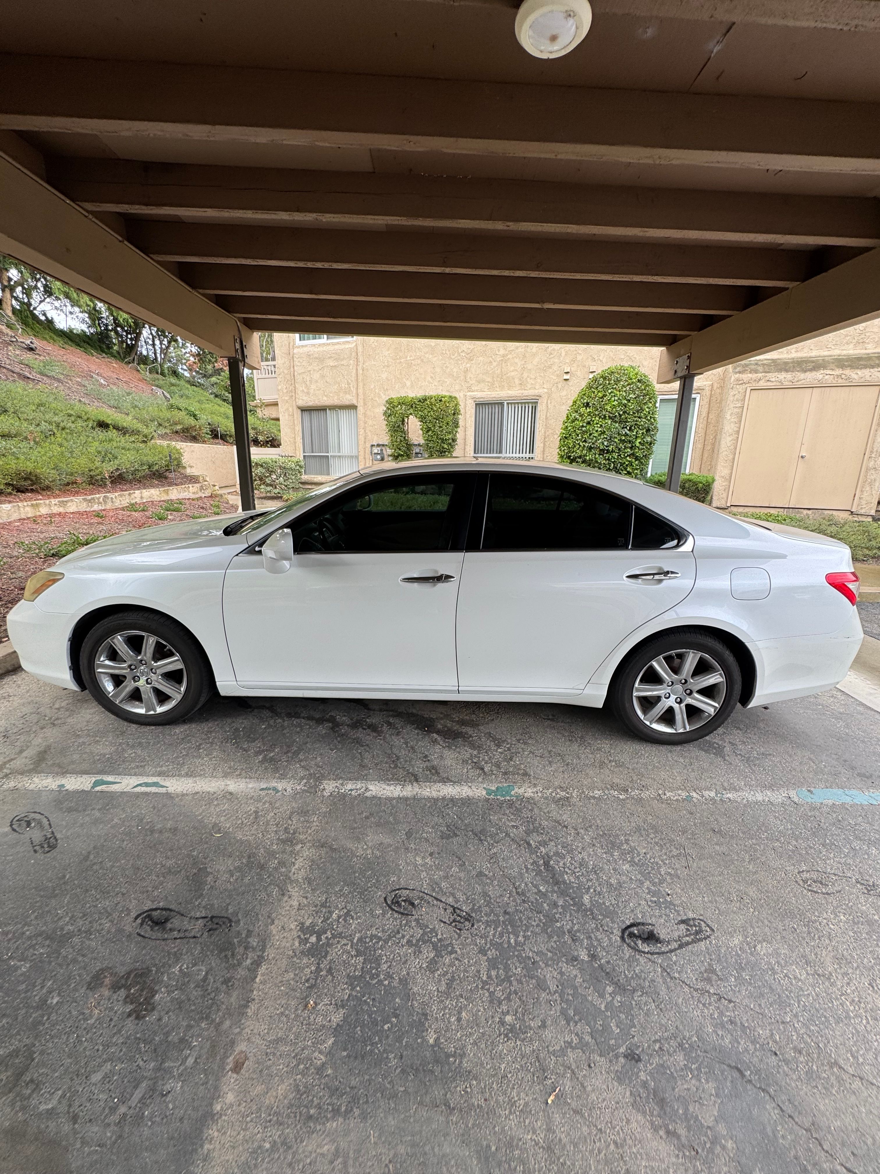 Used 2009 Lexus ES 350 w/ Premium Pkg Plus FWD image 1